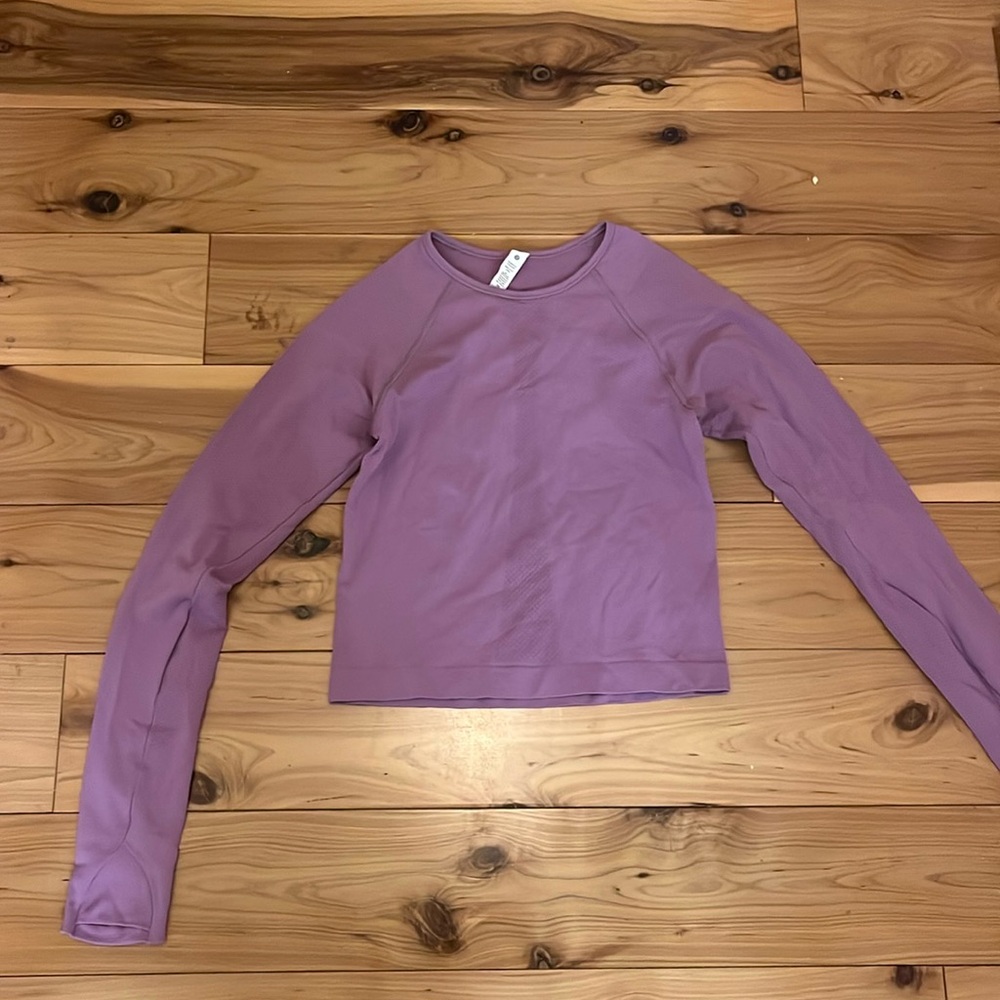 Purple Lululemon cropped long sleeve